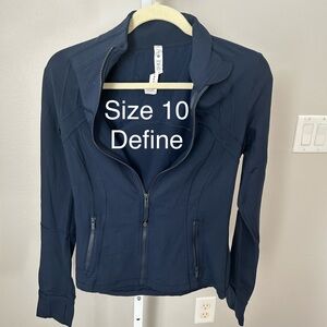 Lululemon size 10 define jacket luon mineral blue
Excellent condition
128 retail